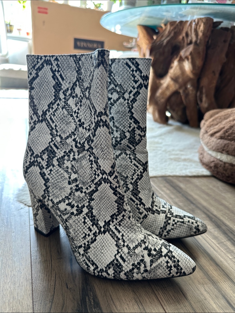 SHEIN Black & White Snake-Print Pointed Ankle Boots